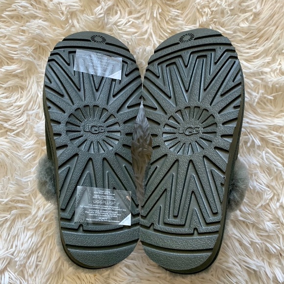 NWB UGG cozy genuine shearling lined slipper - Picture 7 of 8